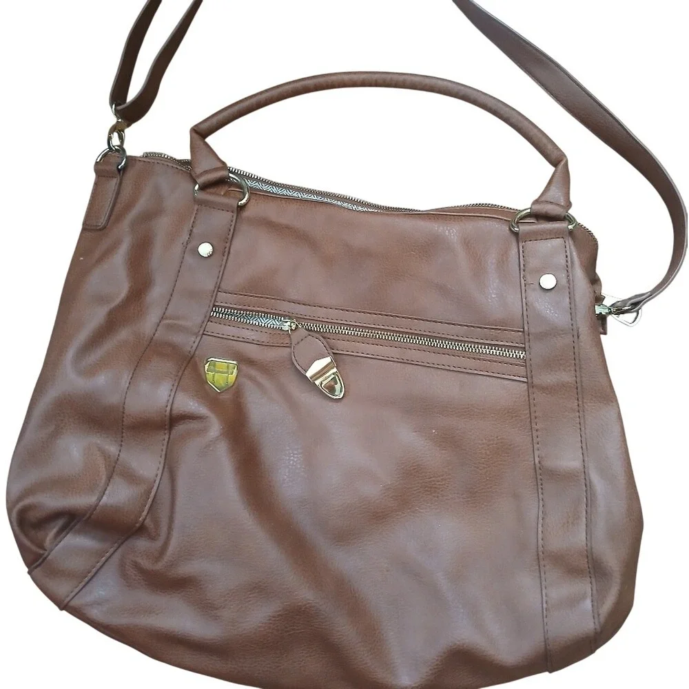 Steve Madden Hobo‎ Bag Womens Large Brown Faux Leather Crossbody Chevron Lining